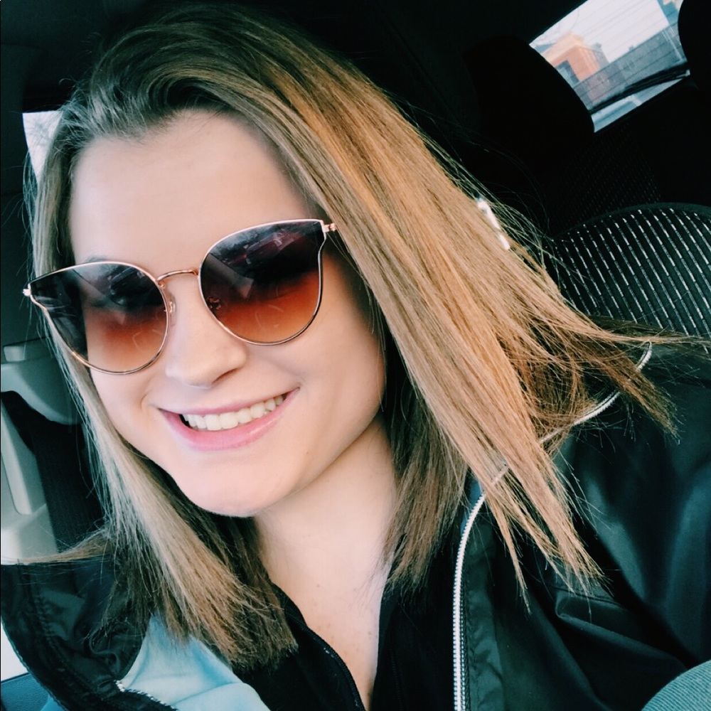 Meet your Posher, Kaci